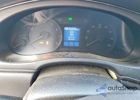 2009 Hyundai Genesis 4.6L z USA, uszkodzony, nr VIN KMHGC46FX9U054481